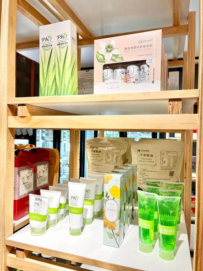 Mellow Fields Hotel Taipei Bagian luar foto
