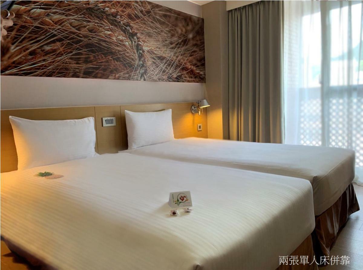 Mellow Fields Hotel Taipei Bagian luar foto