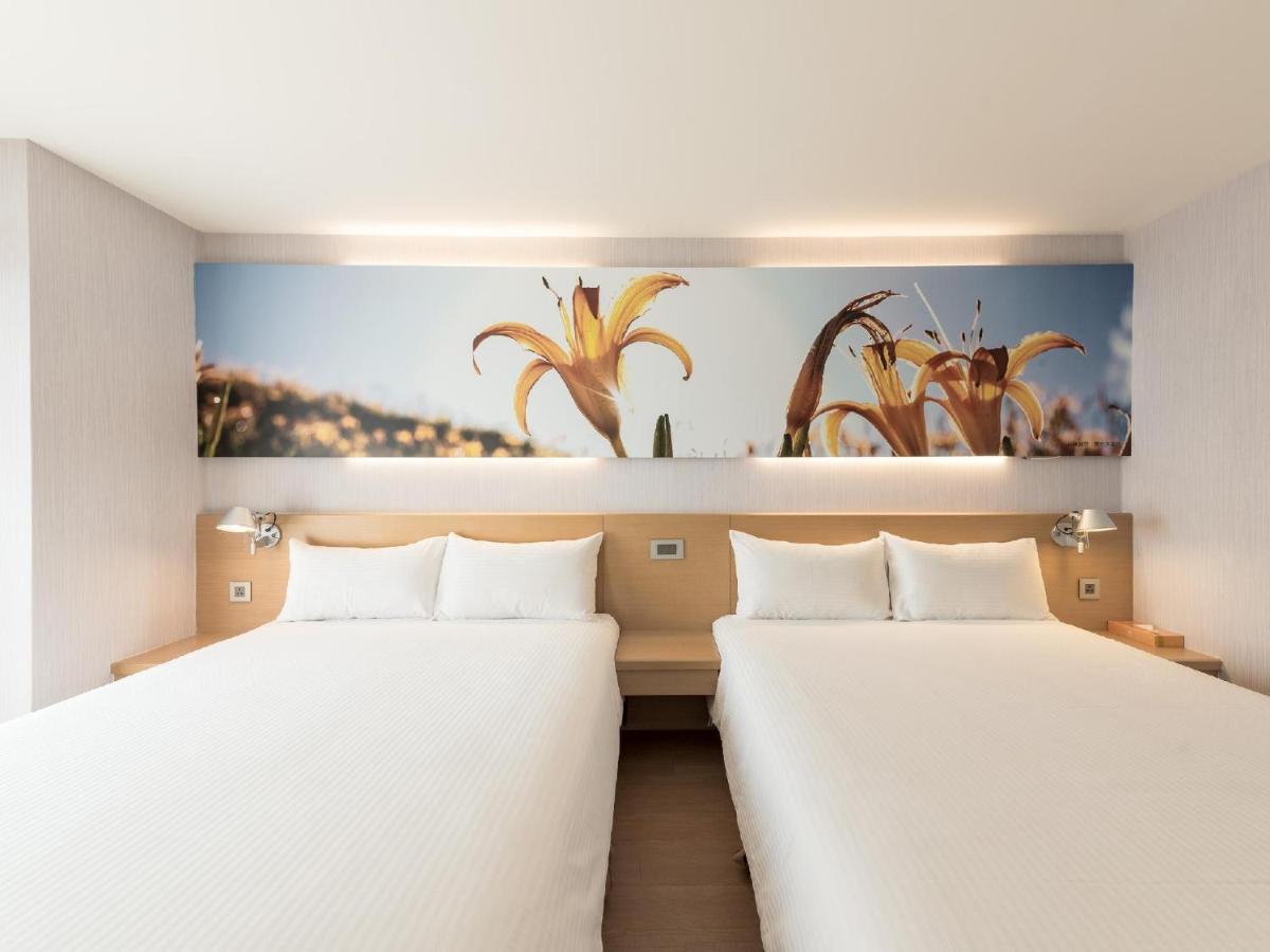 Mellow Fields Hotel Taipei Bagian luar foto
